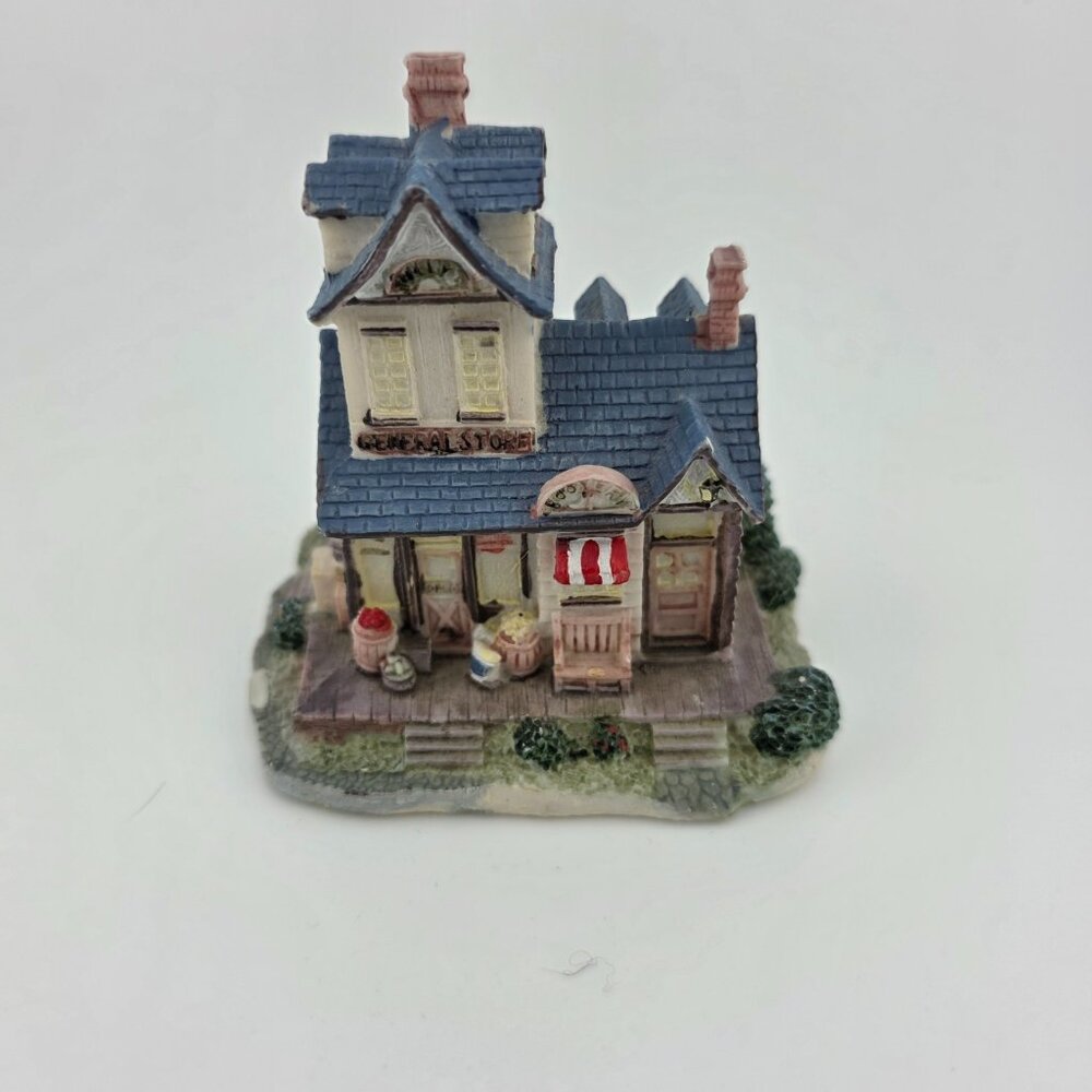 1993 Liberty Falls AH22 International Services Tully's General Store Miniature‎